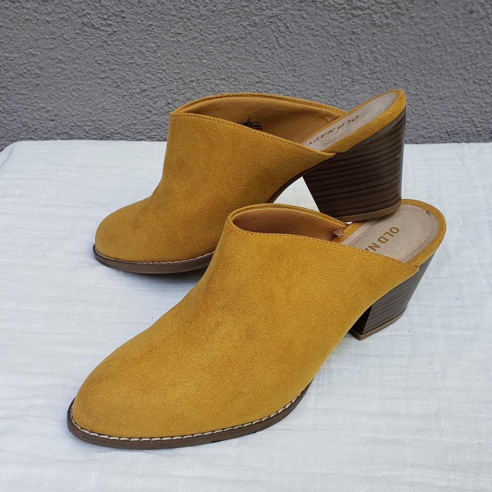 NEW OLD NAVY FAUX SUEDE LEATHER MULE BOOTIES